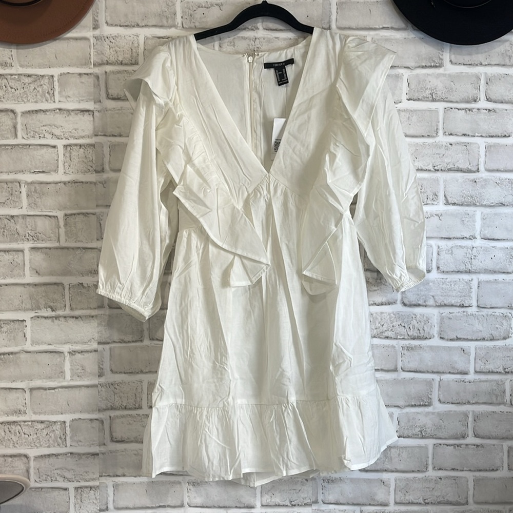 ✨Ivory Ruffle Mini Dress Size XS, New With Tag✨ - Picture 2 of 5